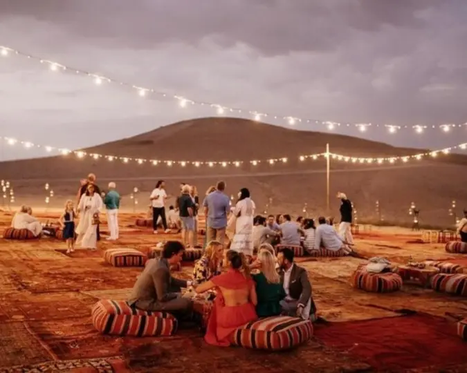 Cena en el Desierto de Agafay en Campamento Bereber con Puesta de Sol y Espectáculo