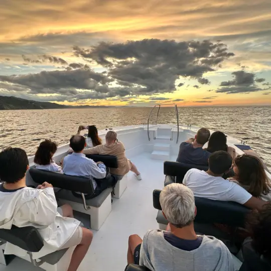 San Sebastián: tour por 2 bahías de día o al atardecer con cava