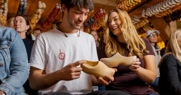Desde Ámsterdam: tour por Volendam y Zaanse Schans con queso