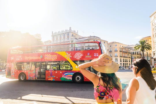 Recorrido en autobús turístico City Sightseeing por Málaga con Málaga Experience