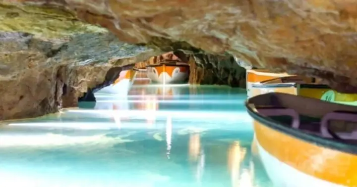 Navega a través de la cueva mas larga de Europa (Las Cuevas de Sant Josep)