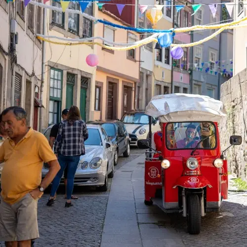 Oporto: Visita guiada de la ciudad en Tuk Tuk + Crucero