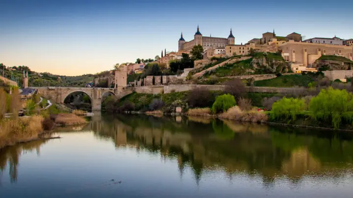 Toledo: tour a pie de las tres culturas en español