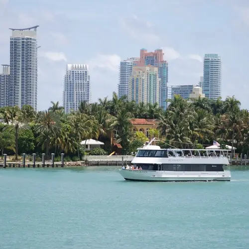Miami: Island Queen Millionaire's Row Sightseeing Cruise