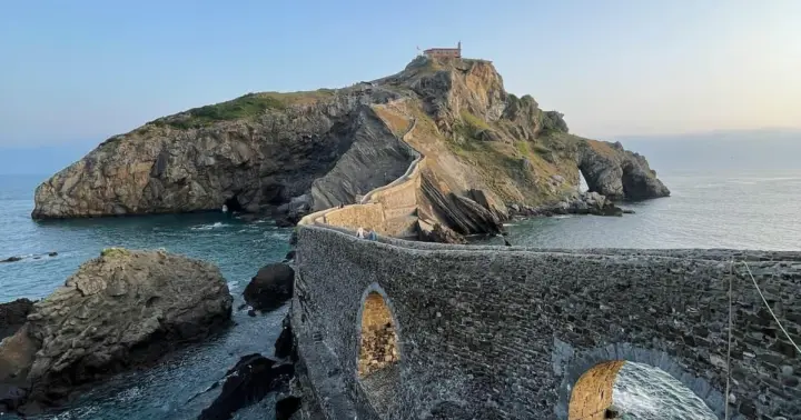 Bilbao: Gaztelugatxe, Bermeo, Mundaka, Gernika y Ruta del Vino