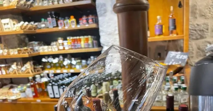 Kotor: Old Town Charms & 8 Local Tastings with a Souvenir