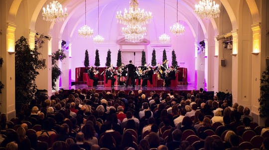 An evening in Schönbrunn: dinner and concert