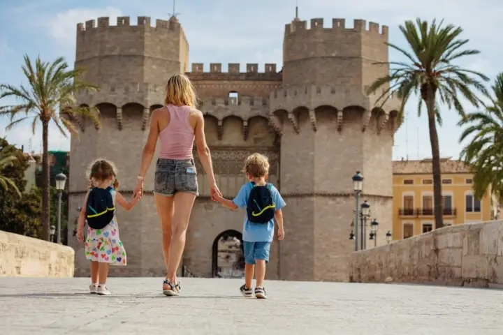 Valencia: tour familiar privado con churros, parques y museo de las ciencias