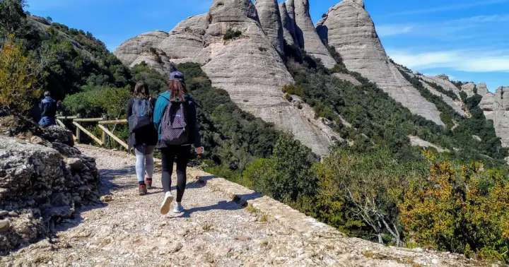 Barcelona: monasterio de Montserrat y senderismo fuera de lo común
