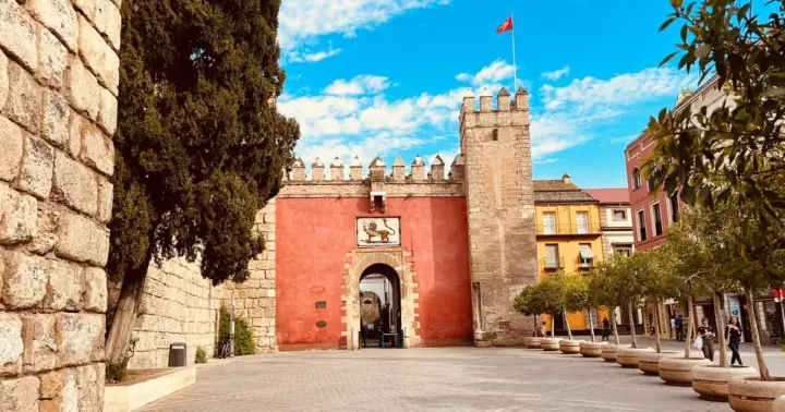 Sevilla: Visita guiada sin colas a los Reales Alcázares