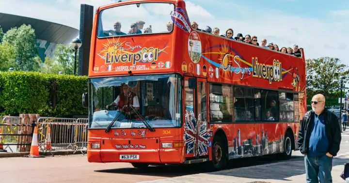 Liverpool: City & Beatles Tour with FREE 48hr Hop On Hop Off