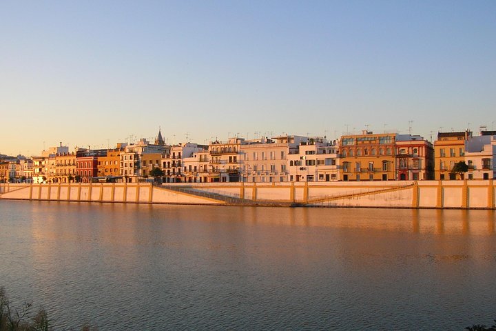 Atardecer, tapas y Triana