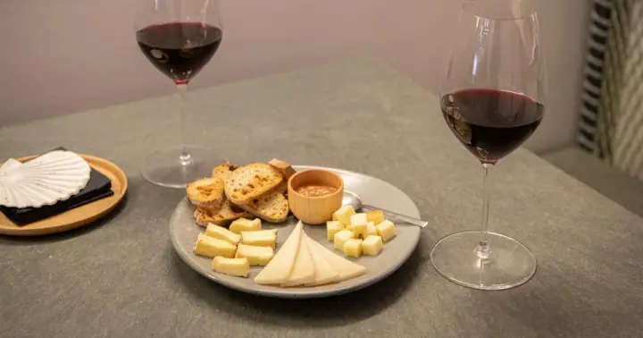 A Coruña: experiencia gastronómica y cata de vino