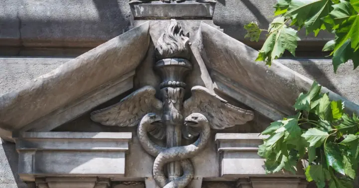 Bucarest simbólico: descubre el significado de los símbolos