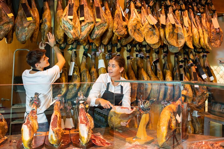 Tour gastronómico por Sevilla: Tapas, bebidas y delicias con un local