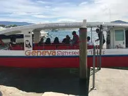 Paseo en barco solar por el lago Lemán