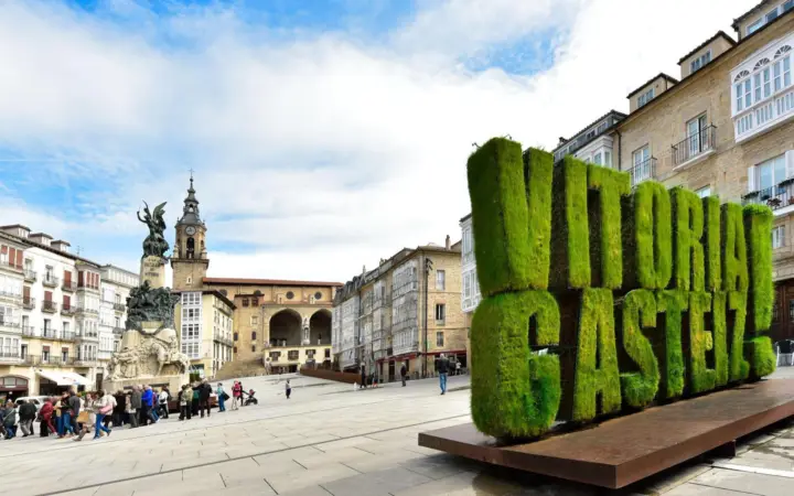 From Bilbao: Vitoria & Añana Salt Valley Half Day Tour