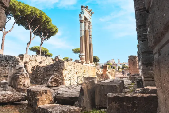 Colosseum, Roman Forum & Palatine Hill Entry and Audioguide