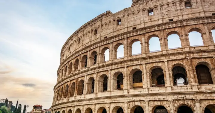 Roma: acceso completo a la arena del Coliseo y al Foro con la app de audioguía