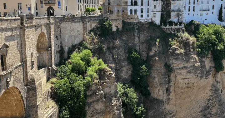 Desde Málaga: Excursión de un día a Ronda y Setenil de las Bodegas
