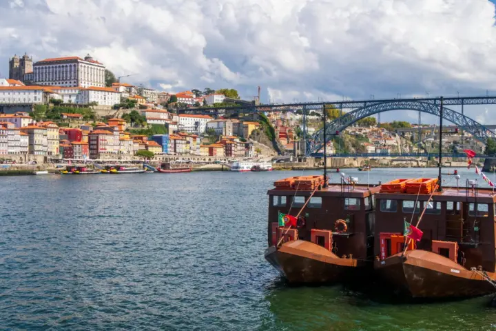 Oporto: Paseo en barco de los seis puentes del Duero desde Ribeira