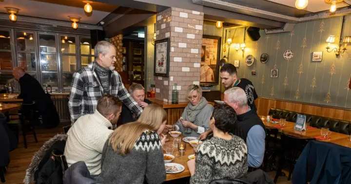 Reykjavík: Whale Watching and Food Lovers Combo
