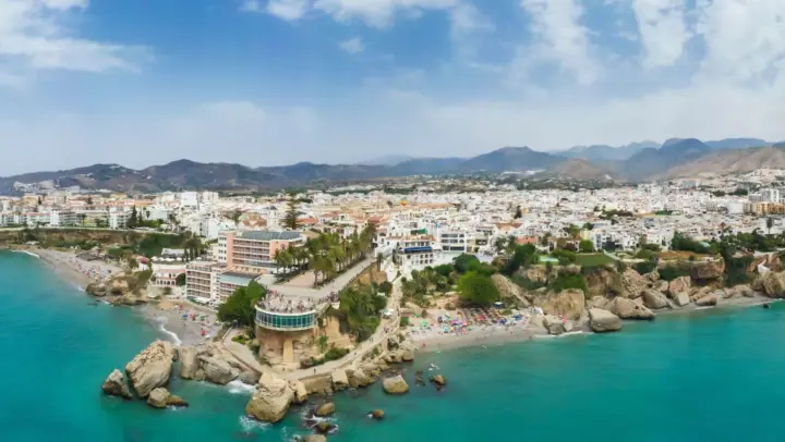 Nerja y Frigiliana desde la Costa del Sol con degustación local