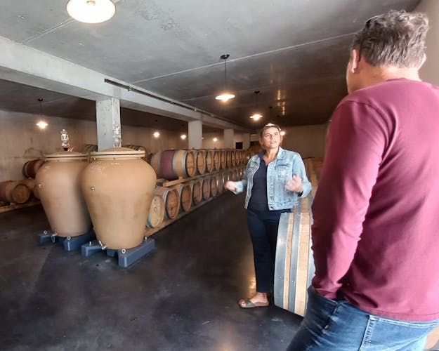 Enoturismo en Burdeos fuera de los caminos trillados con degustación de vinos