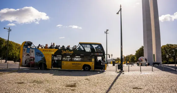 Lisbon: 1-or 2-Day Hop-On Hop-Off Bus Tour