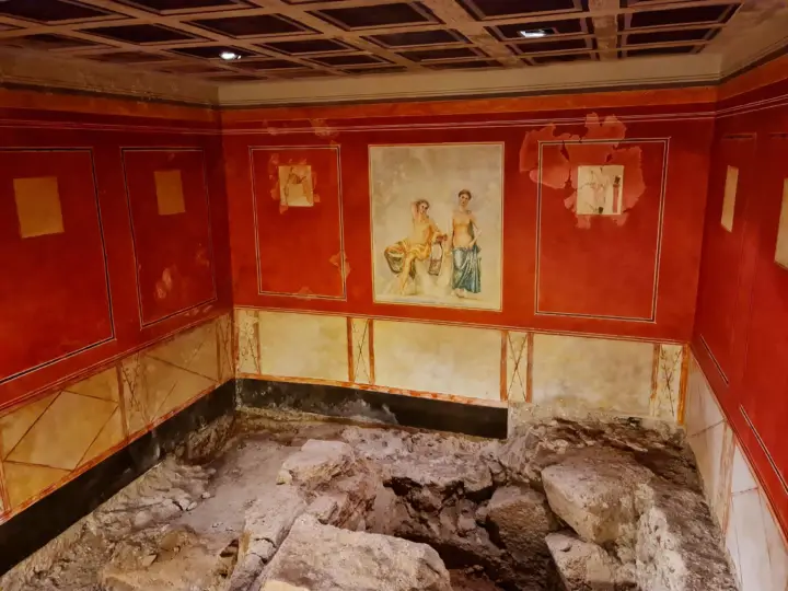 TAPECA | Casa del Obispo: El yacimiento secreto en el corazón de Cádiz.