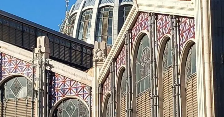 Valencia: Early Central Market Guided Tour with Tasting