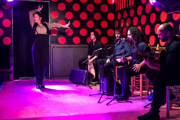 Visita al Barrio Gótico de Barcelona y Espectáculo Flamenco