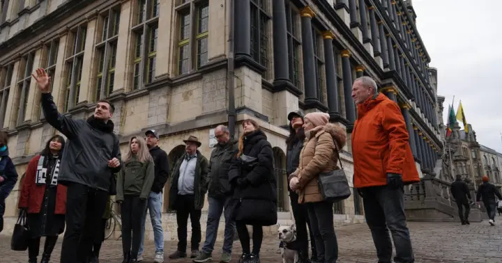 Ghent: Belgian Chocolate Walking Tour with Tastings
