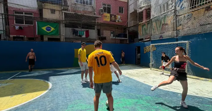 Rio: Tour and FIFA football pitch in the heart of the Tavares Bastos favela
