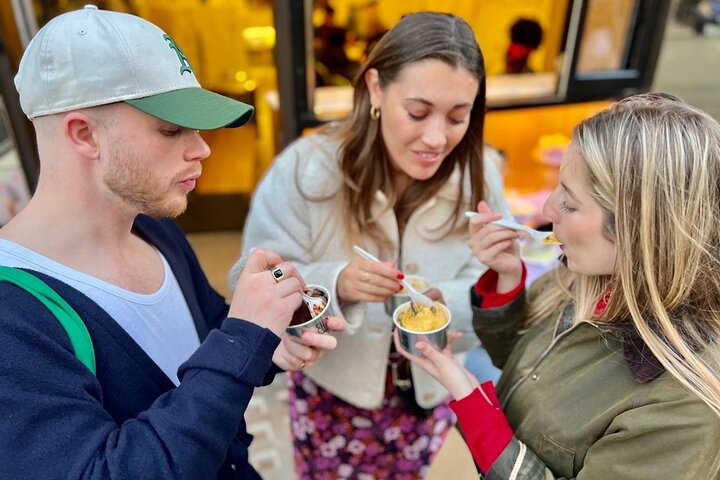 Soho and Chinatown Food Tour with 7+ Tastings of Hidden Gems