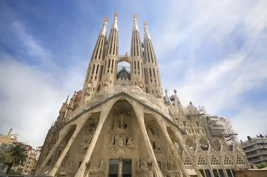 Visita guiada a la Sagrada Familia con acceso a la torre