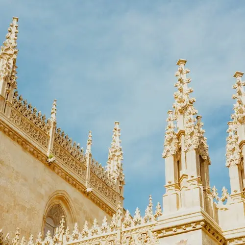 Alhambra & Nasrid Palaces: Entry Ticket + Audio Guide + City Pass