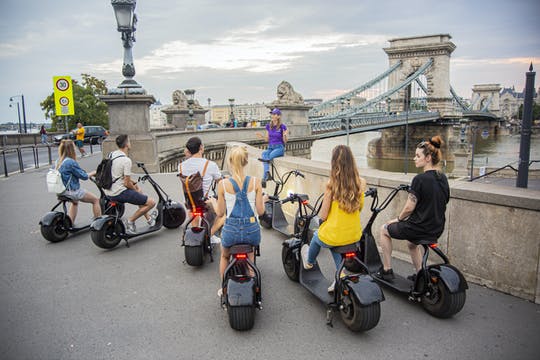 Visita guiada en E-Scooter por el Castillo de Buda en Budapest