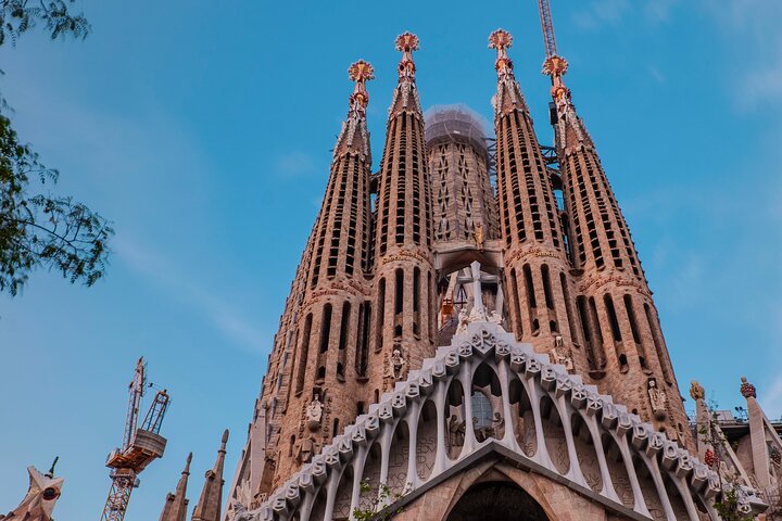 Recorrido fotográfico a pie por la Sagrada Familia y Gaudí en Barcelona