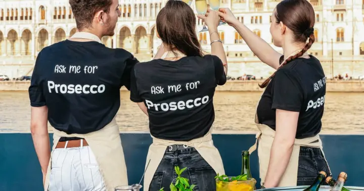 Unlimited Prosecco, Beer, Aperol & Limoncello Spritz Cruise