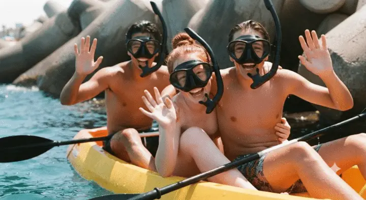Barcelona: tour en kayak y esnórquel desde la playa de la Barceloneta