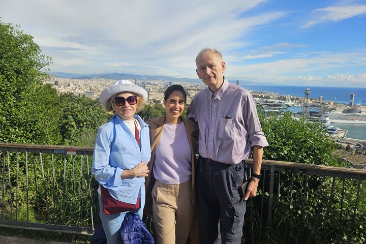 Private Barcelona Old Town & Sky Views: Montjuic Castle & Cable Car Tour