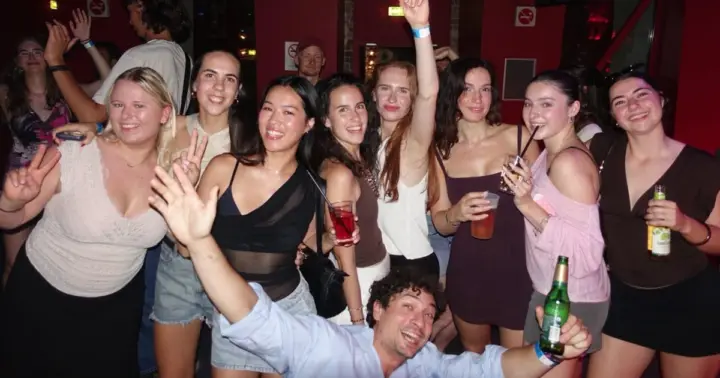 Budapest: Ruin Bar Crawl, Karaoke, Free Shots & VIP Entry