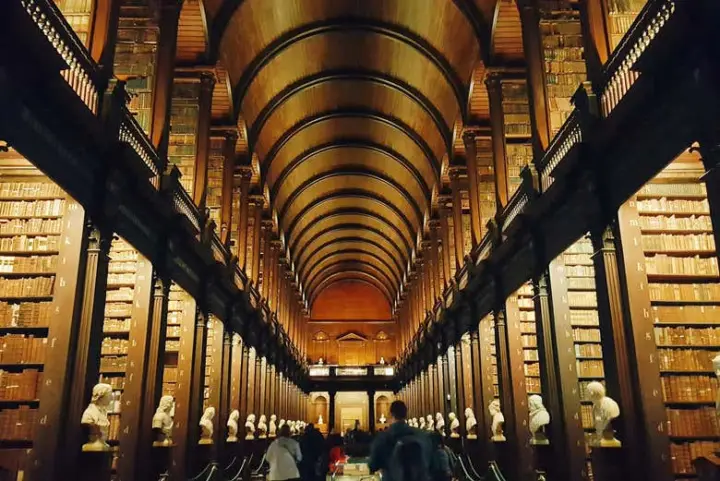 Trinity College Library, Book of Kells & Dublin Castle Tour