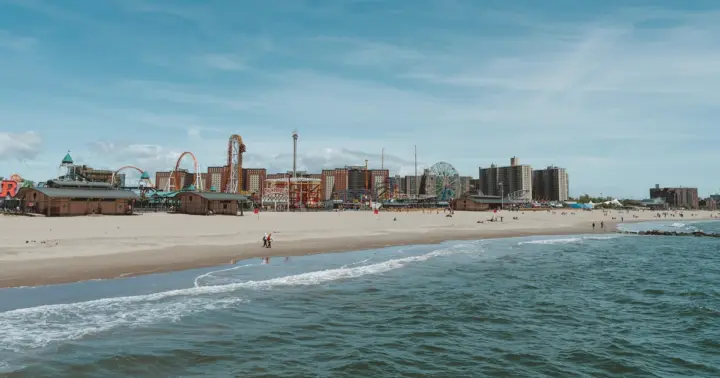 NY Contrasts: Brooklyn, Bronx, Harlem, Queens & Coney Island