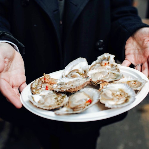 London: Borough Market & Southwark Guided Food Tour + Tastings