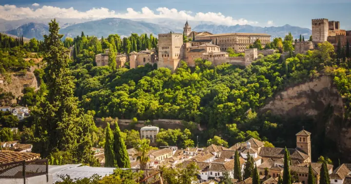 Alhambra: tour guiado y tour por el Palacio de Carlos V