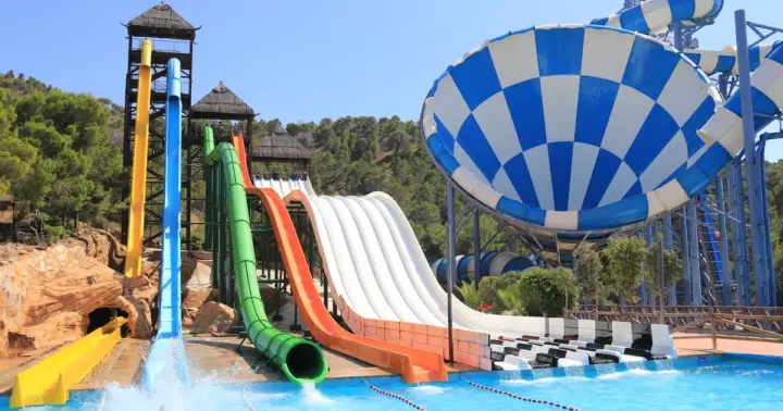 Benidorm: Aqualandia Entry w/Optional Mundomar Combo Ticket