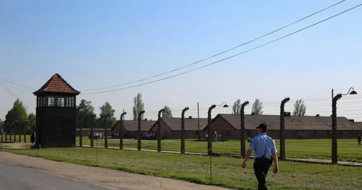 Desde Cracovia: tour de última hora al Museo Auschwitz-Birkenau