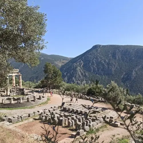 Delfos: Visita VR + Transporte desde Atenas (Sin Entrada)